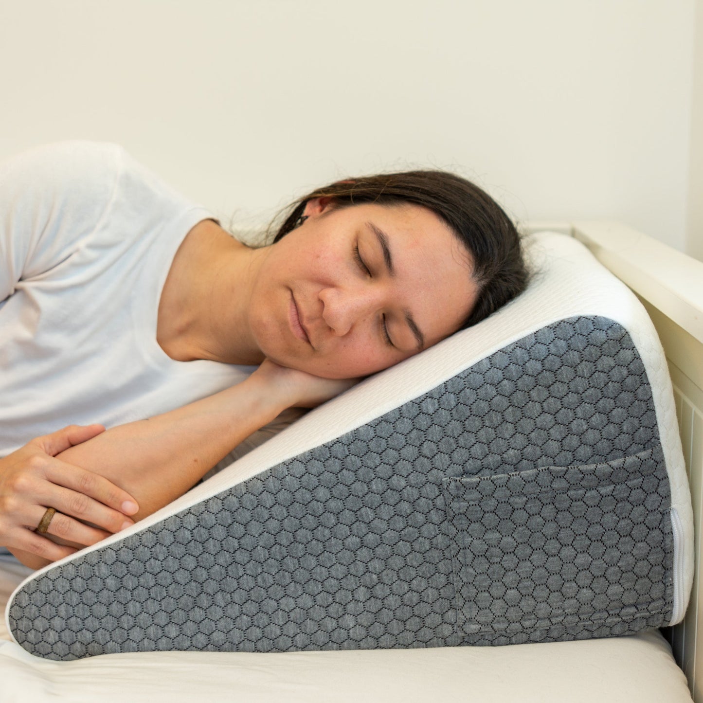 Incliva Wedge Pillow